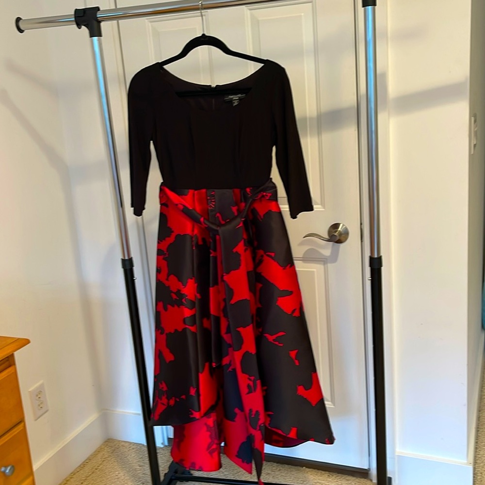 R & M Richard’s womens black/red fit and flare/hi-low formal dress. Size 4P. EUC